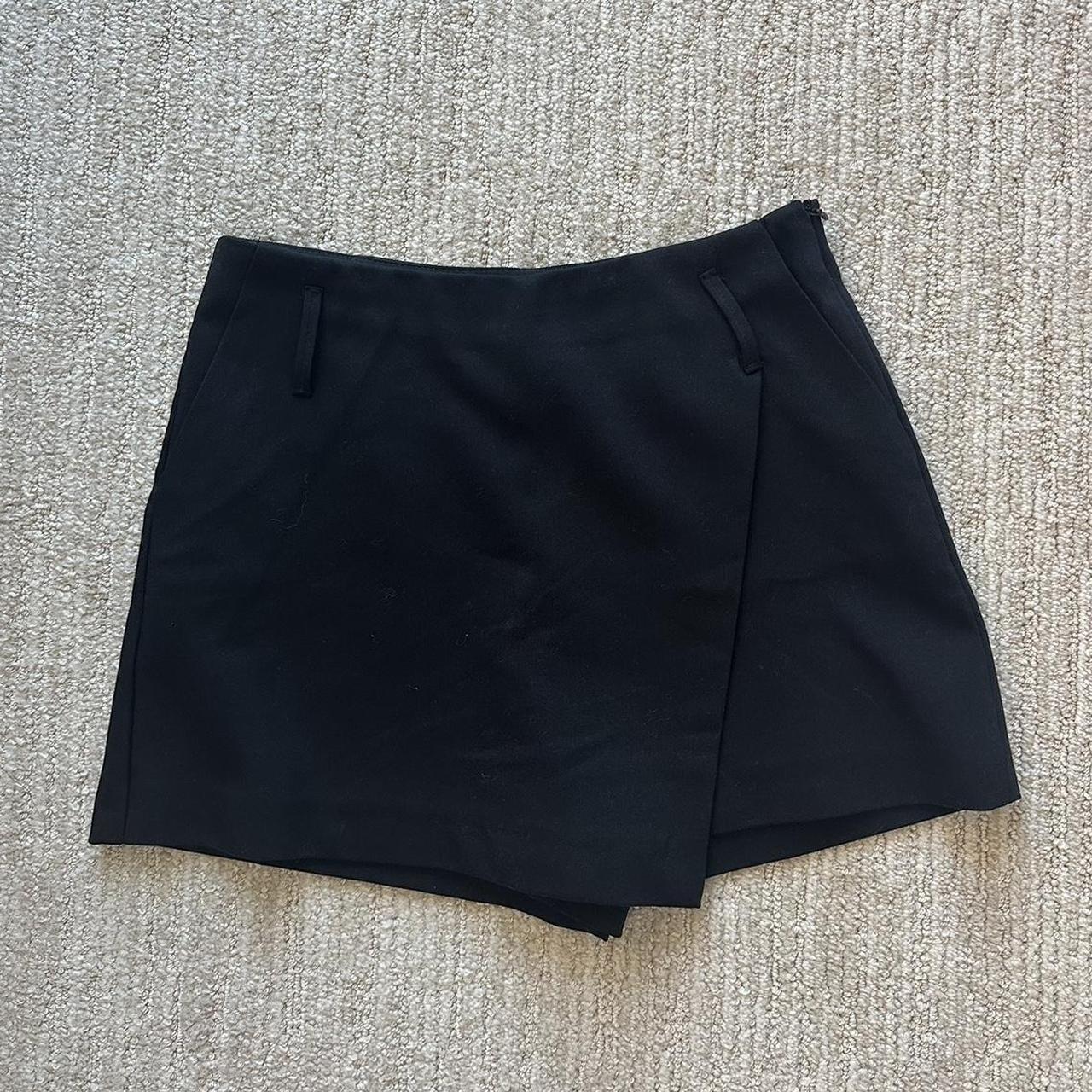 Zara Black Skort, Black skort (shorts/skirt) with
