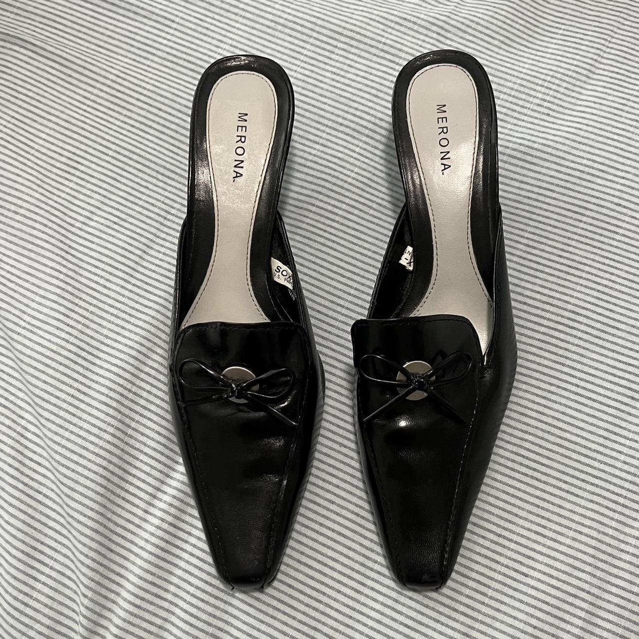 vintage bow pumps 🎀🖤 -size 9 - a little worn in at... - Depop