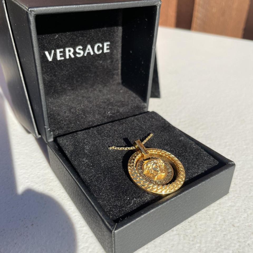 Authentic Versace gold pendant Medusa chain. Bought - Depop