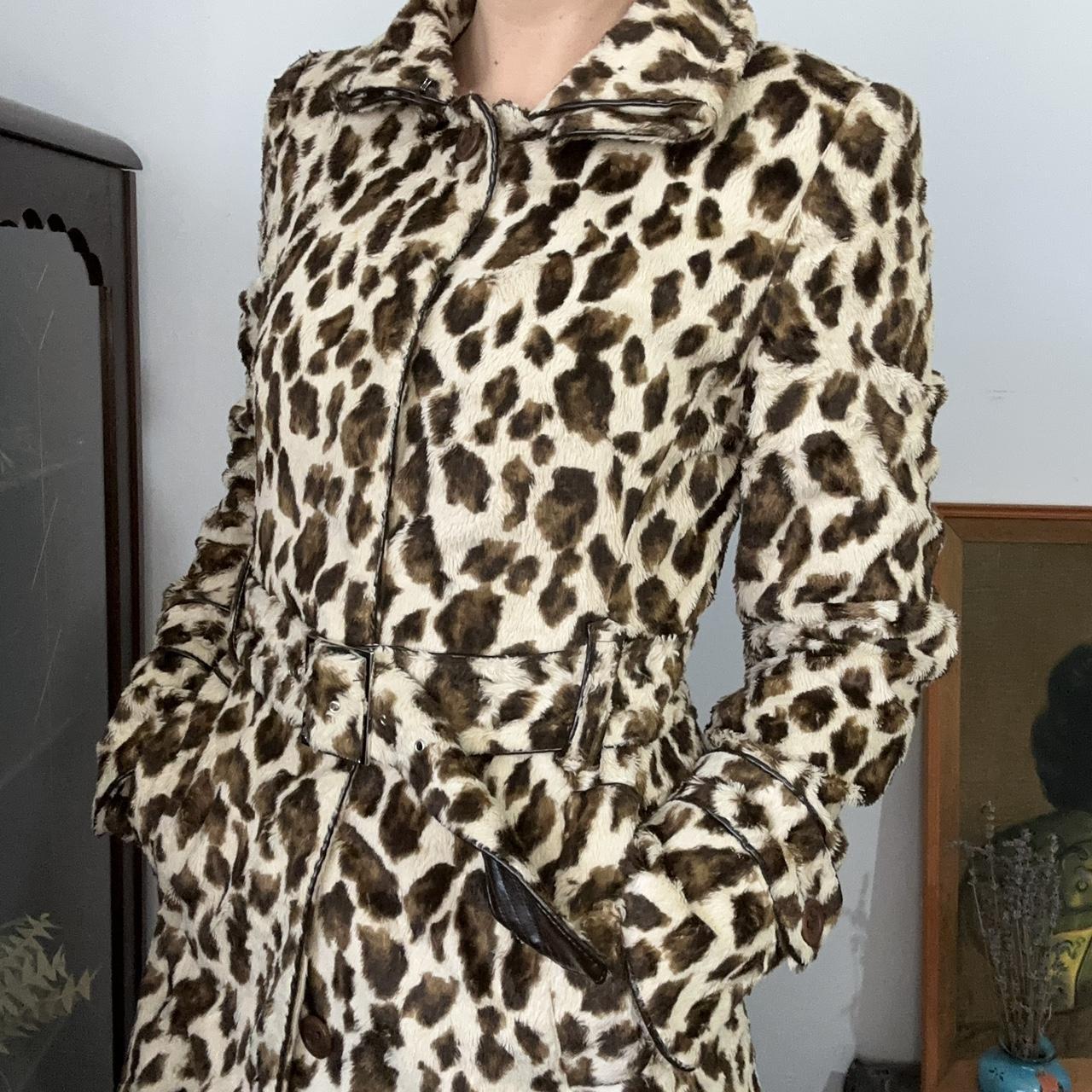 Karen millen faux fur leopard print coat Full. Depop