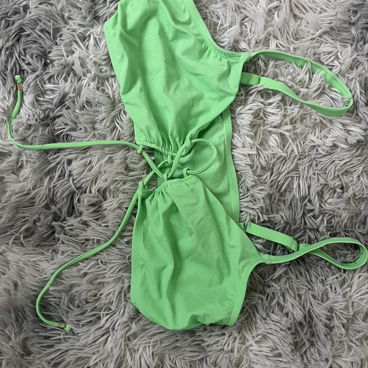 Women's Green Bikini-and-tankini-tops | Depop