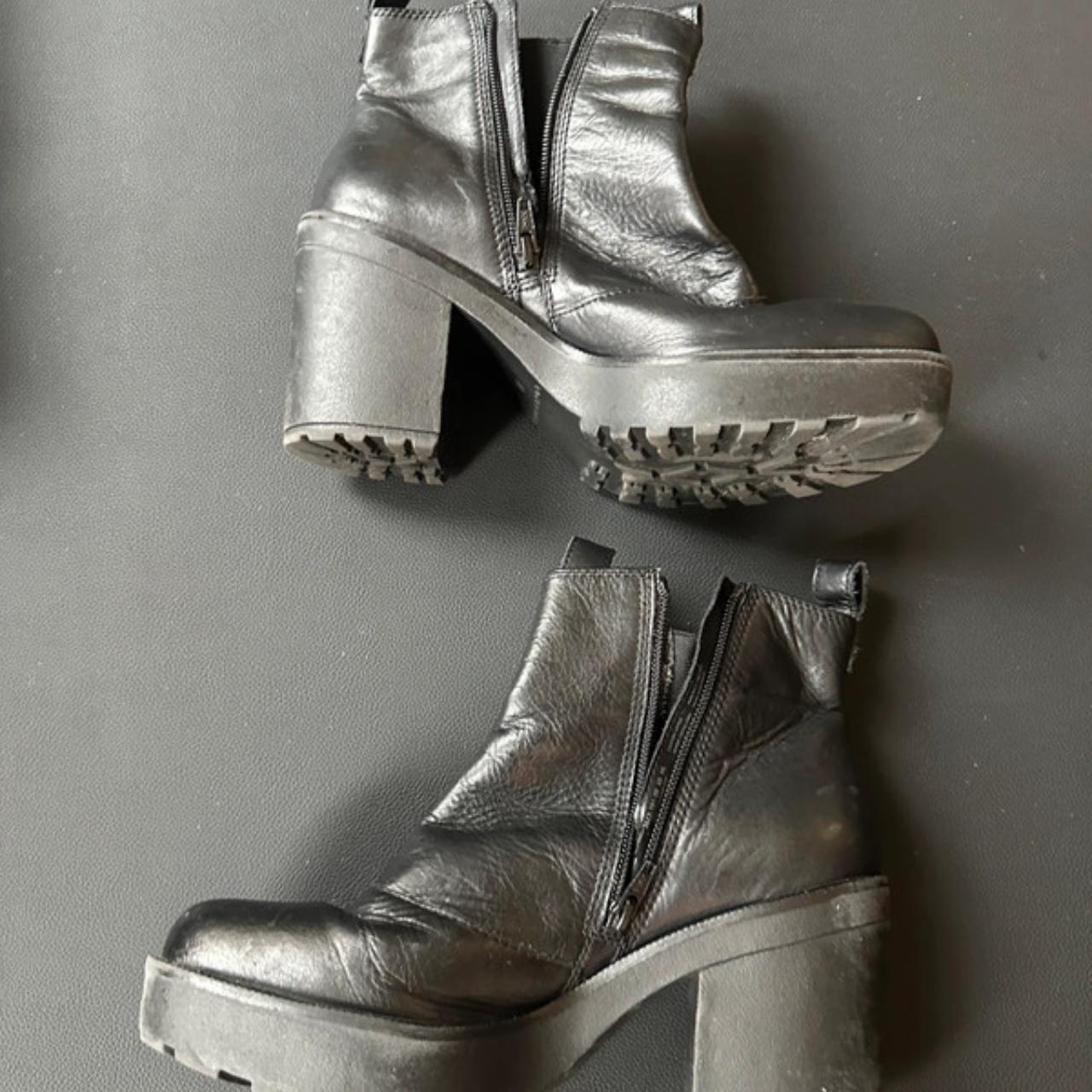 Vagabond cheap silver boots