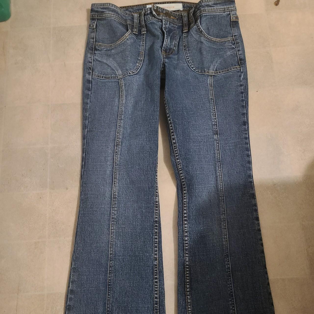 mossimo denim pants had a small flare size 9 does... - Depop