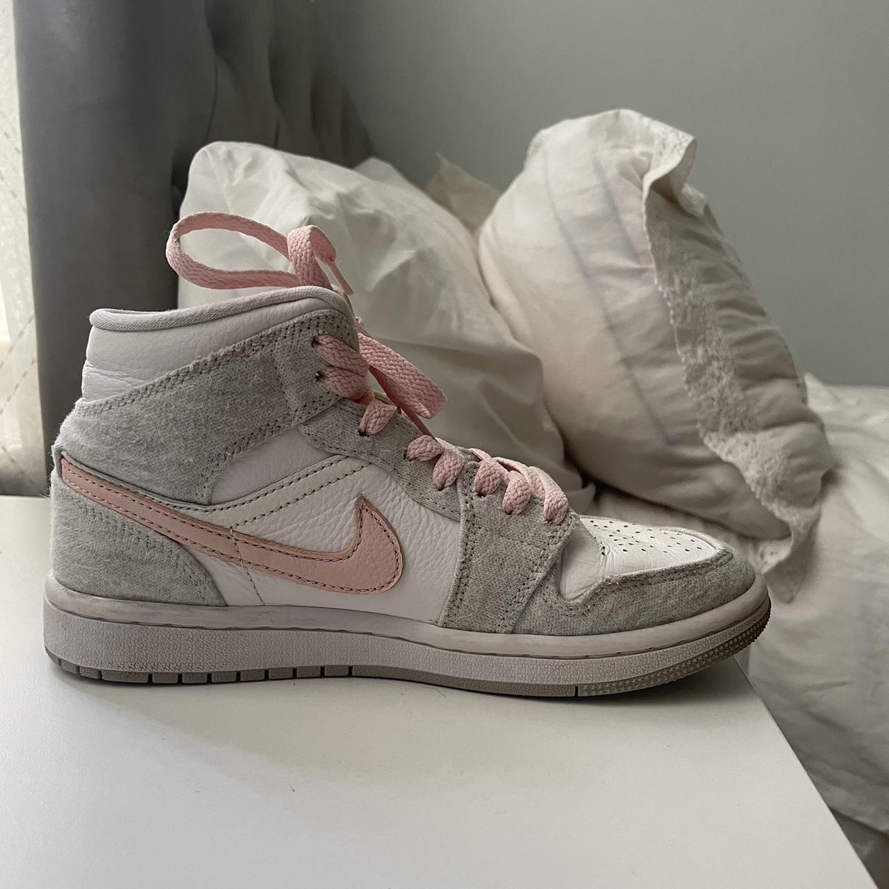 wmns air jordan 1 mid se iron purple