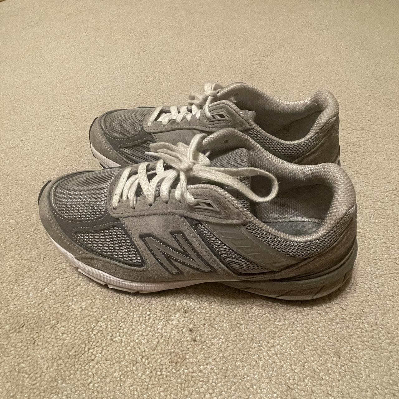 New Balance Men's Grey and White Trainers | Depop