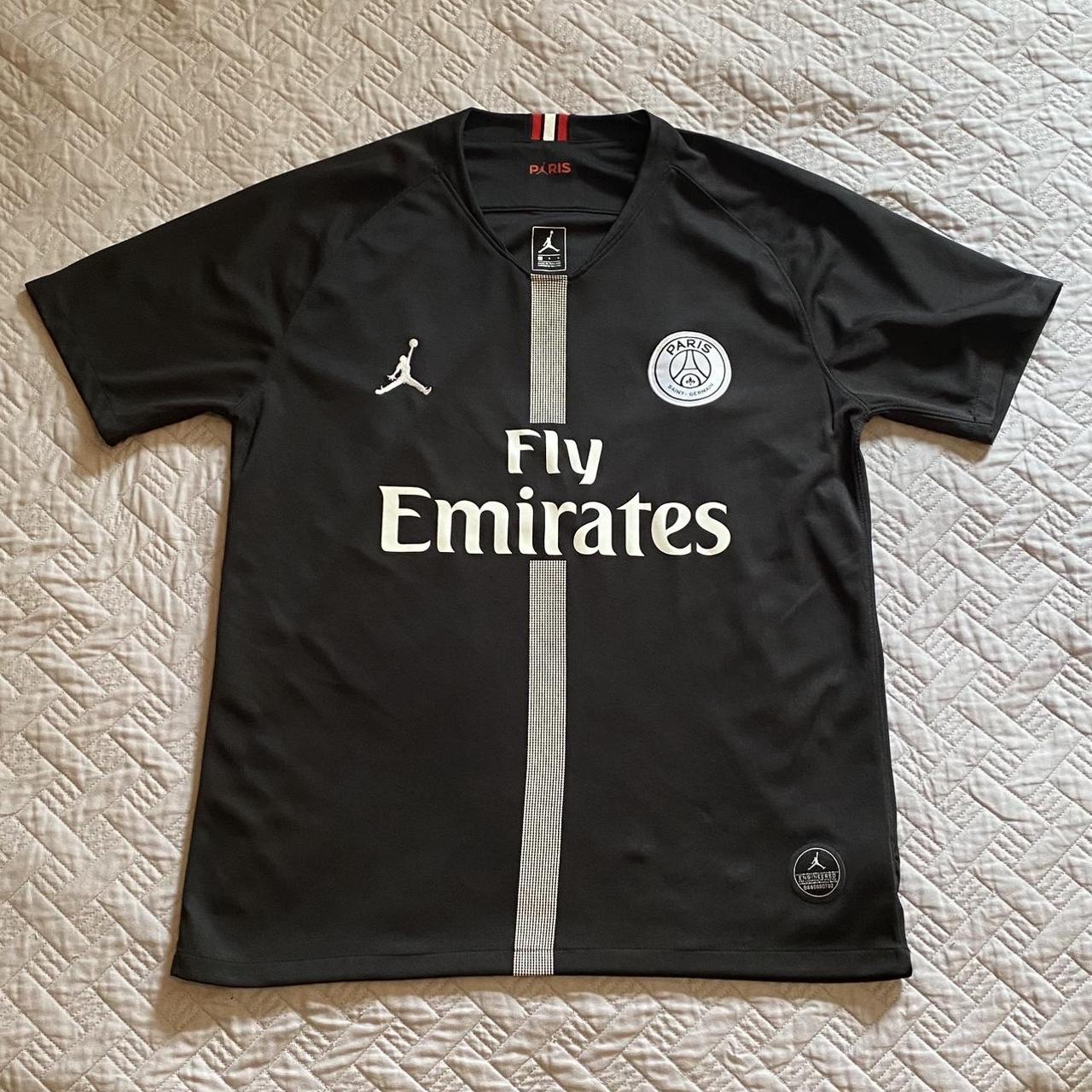 Jordan Men's Black and White Shirt