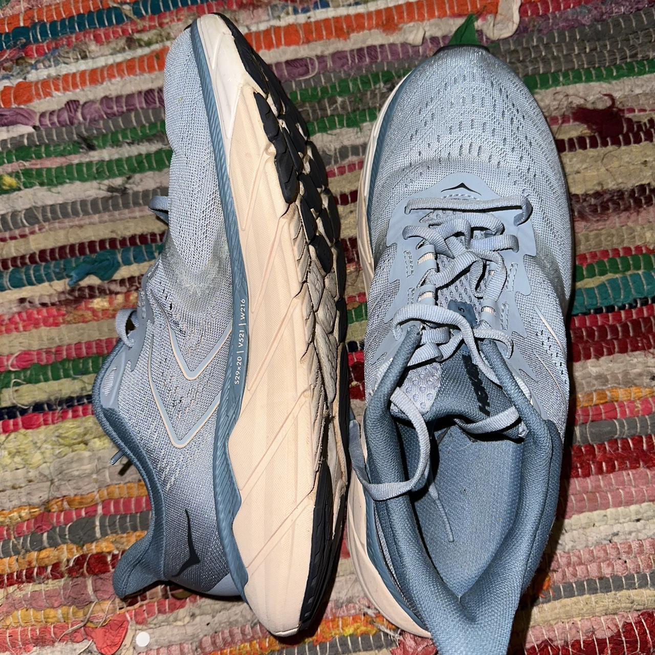 hoka tennis shoes womens