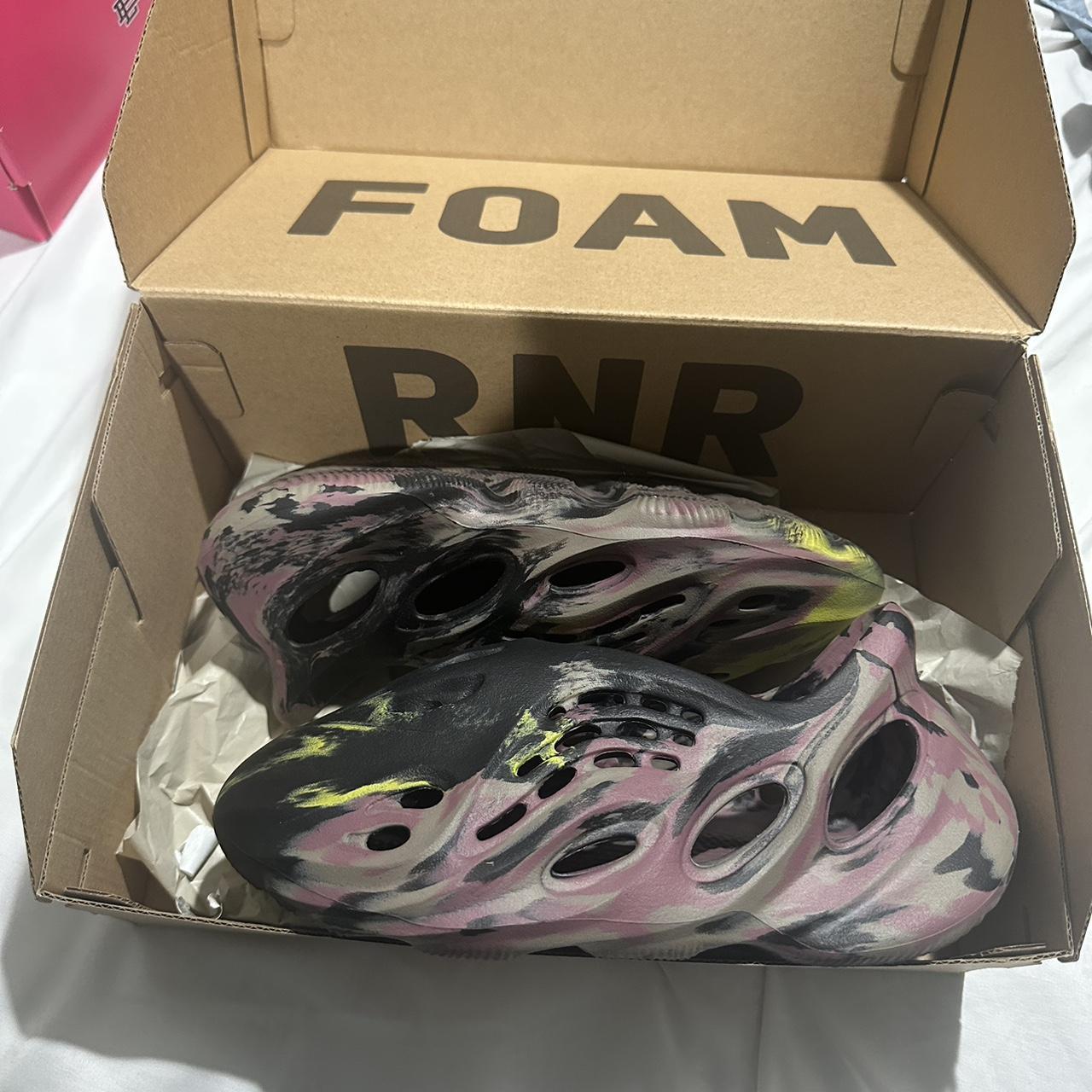 yeezy foam runner women's sizing