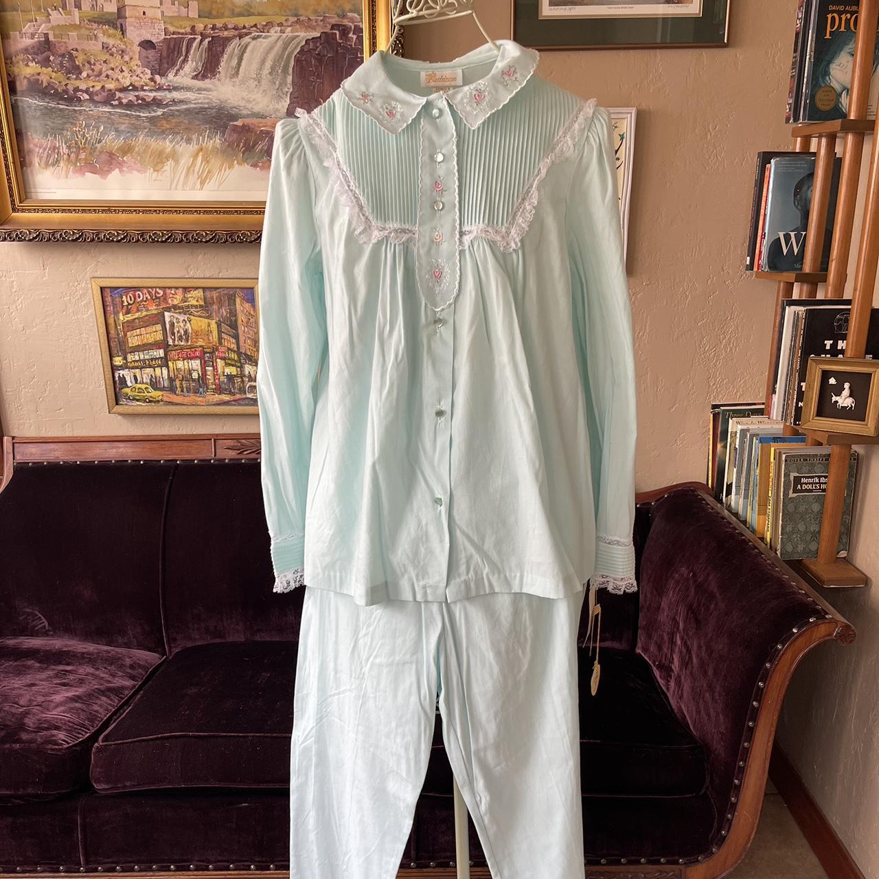 Vintage NWT 1980 s Barbizon 2 Piece Pajama Set Depop