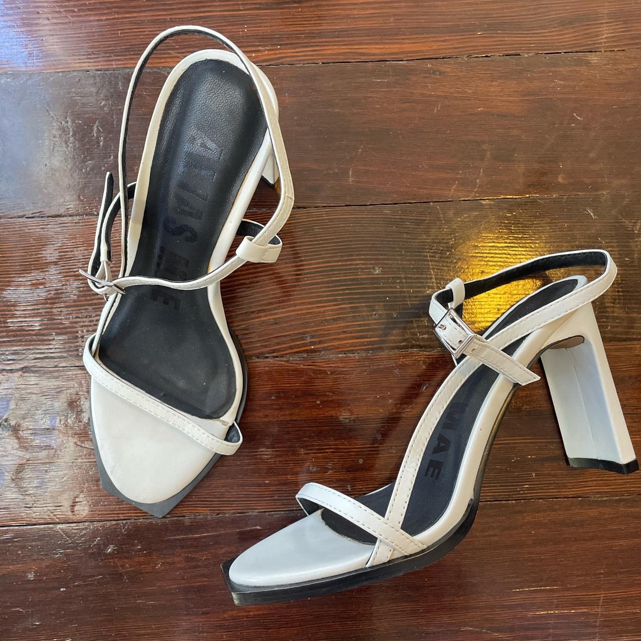 Jacquemus best sale white sandals