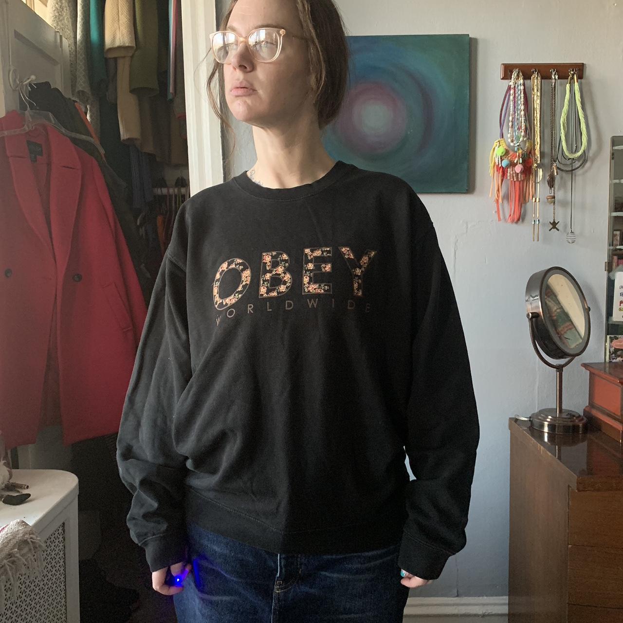 Obey sweat orders femme