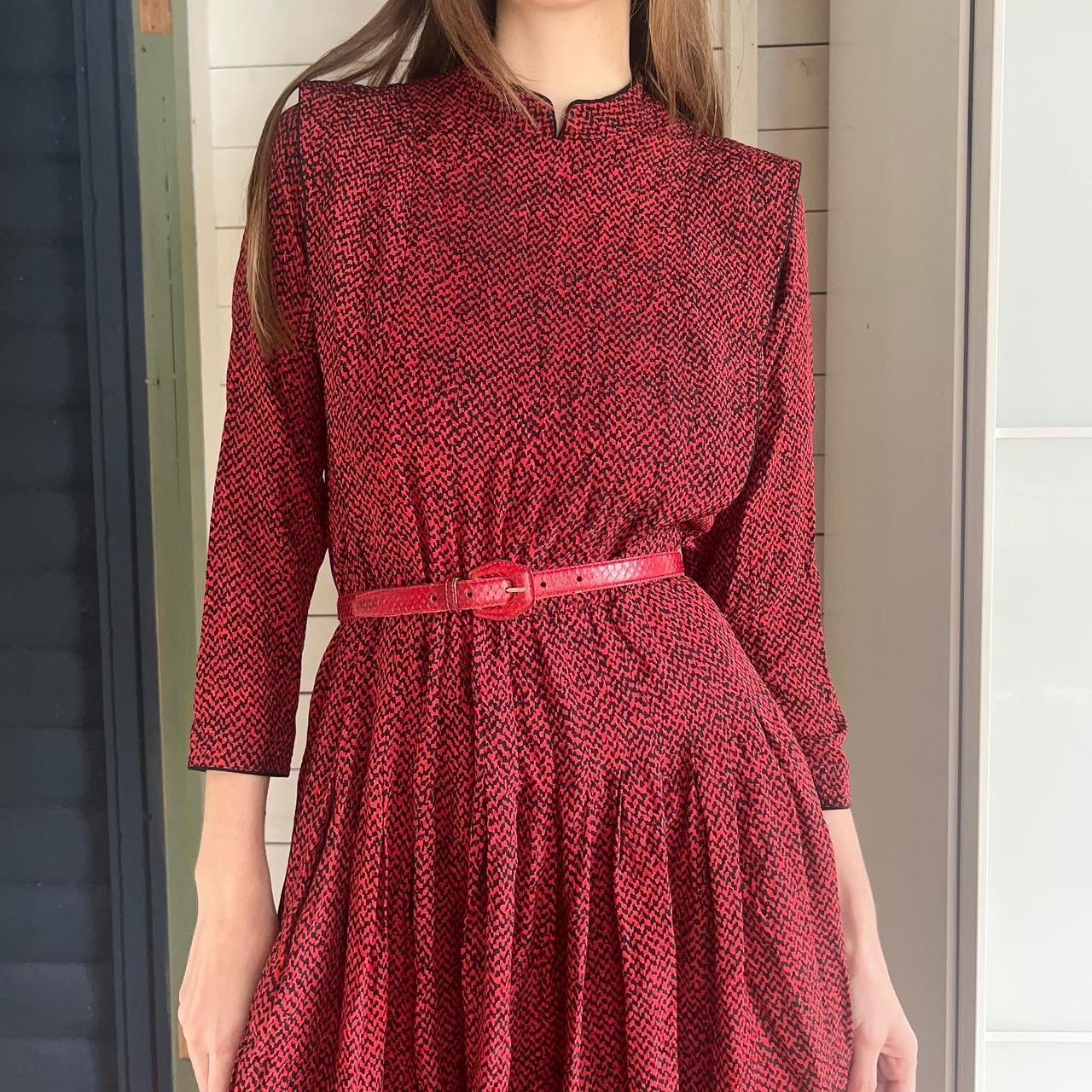 100 silk vintage Albert Nipon red dress black