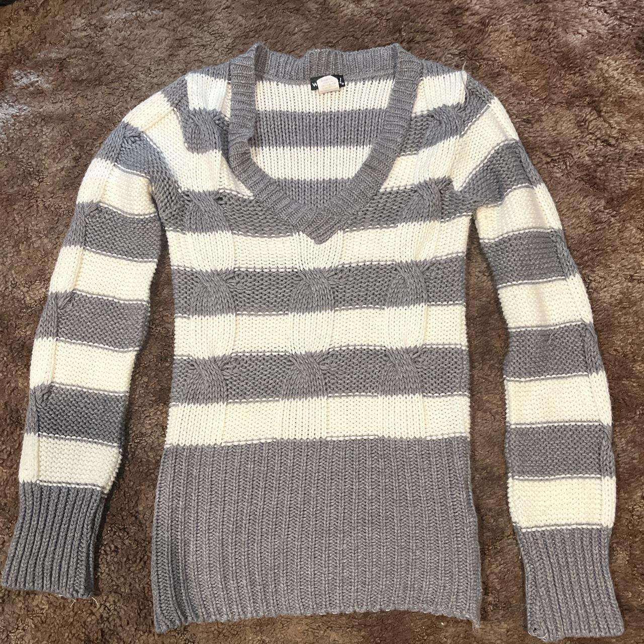 Wet seal knitted top says size x-small but fits... - Depop