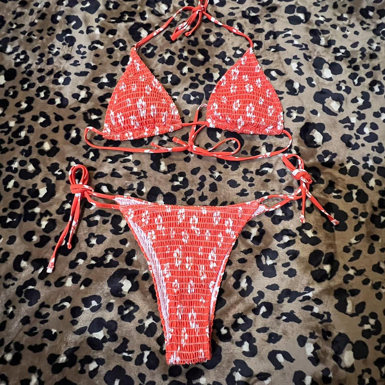 🌺coral Hawaiian print string bikini🌺 this bikini is... - Depop