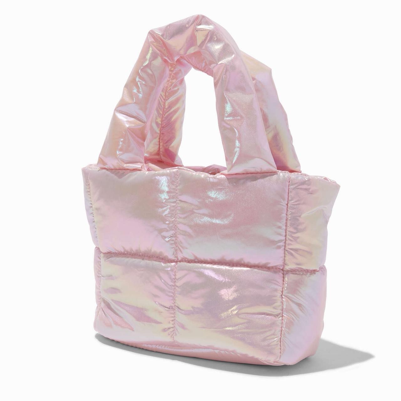 item listed by kaylaeio
