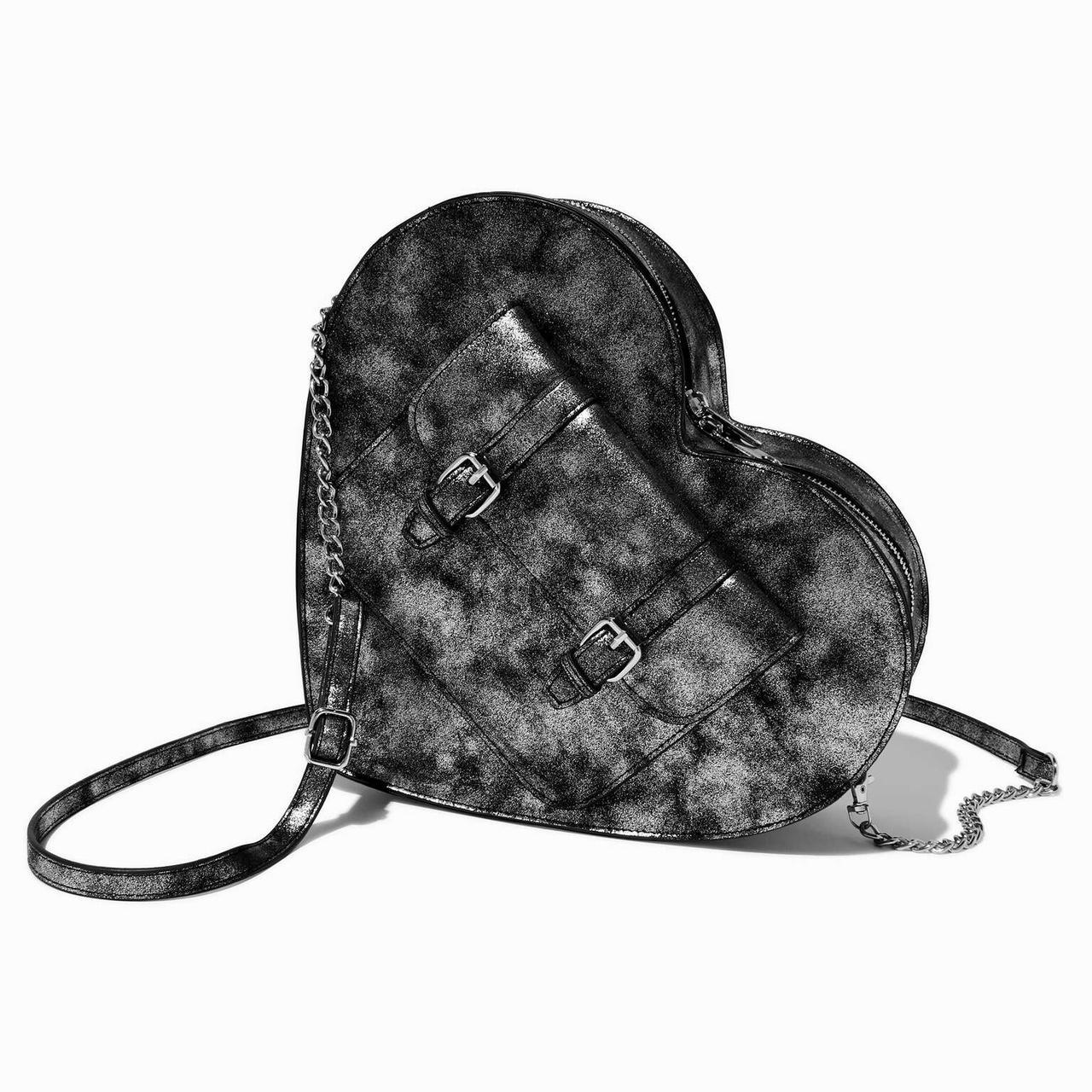 item listed by kaylaeio