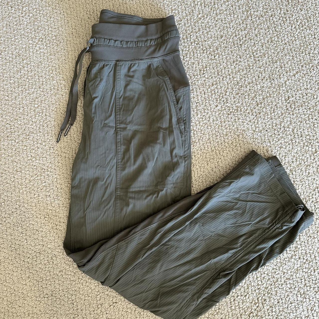 Size 16 Sonoma Capri Pants. Worn a few times but - Depop