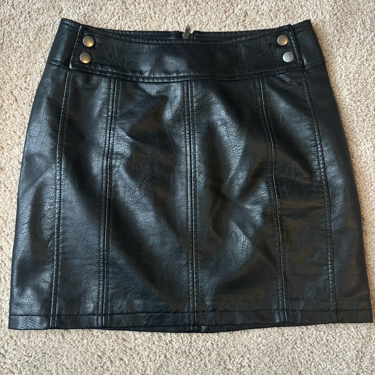item listed by bellacarlascio317