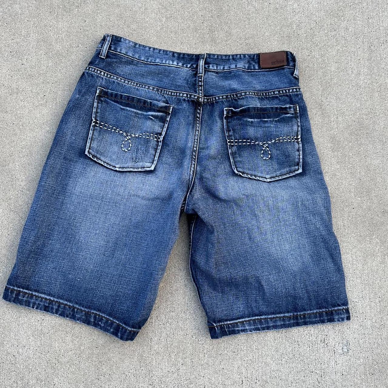 Size 36 Faded Y2K Urban Pipeline Jean Shorts 18