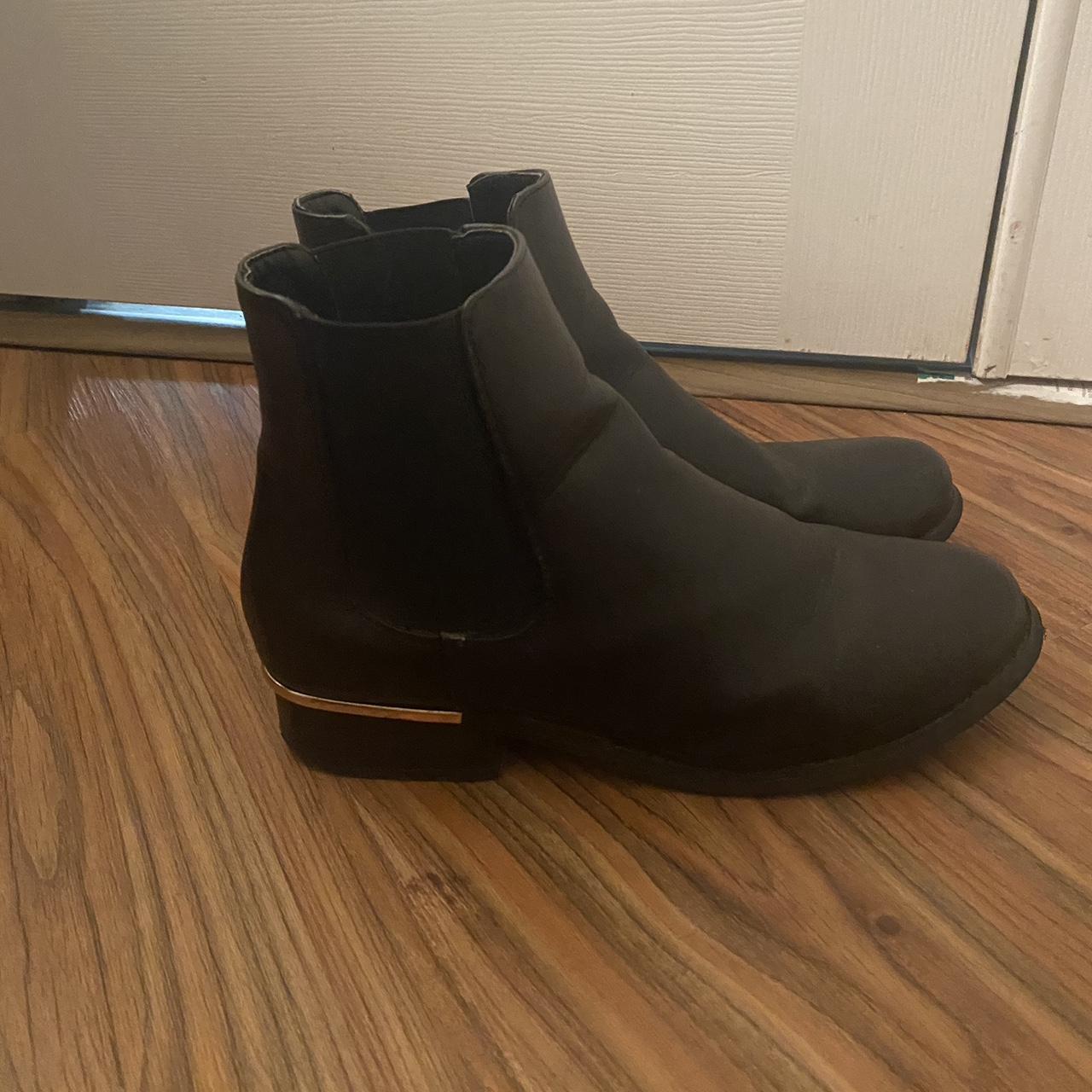 Sleek black boots I wore these twice to an event... - Depop