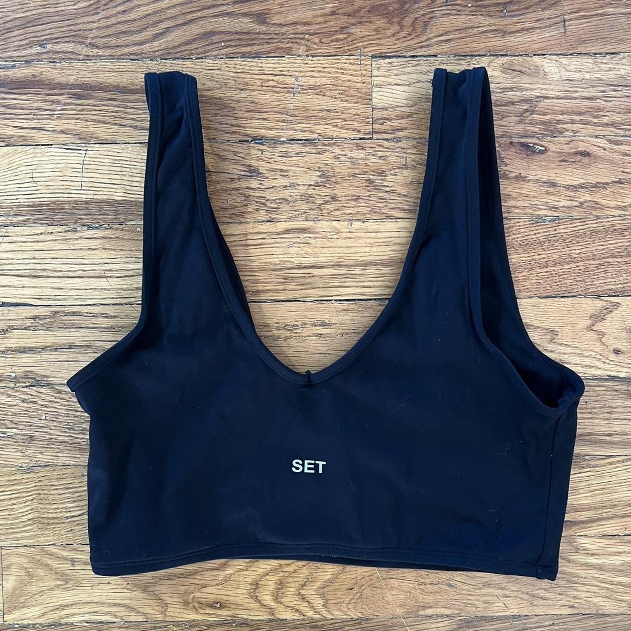 90s retro sports bra by Sport by Cacique. Size 42D. - Depop