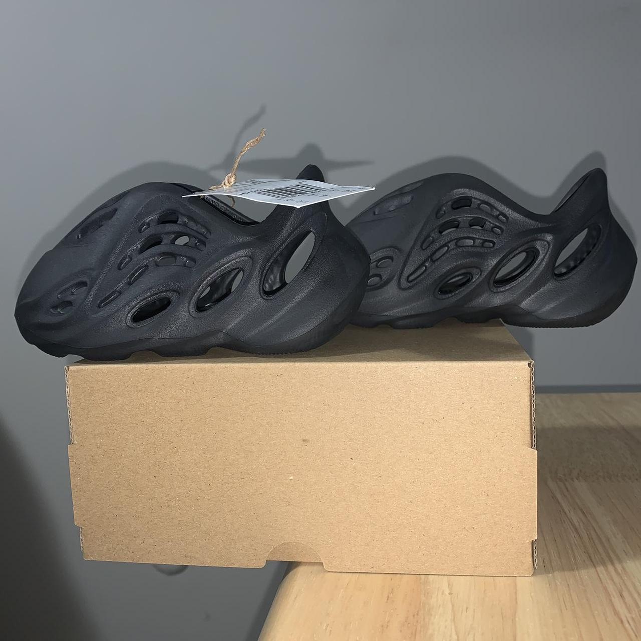 Hotsell Yeezy slide infant 5k onyx