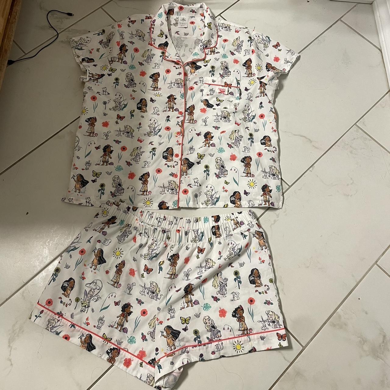item listed by jennessentials