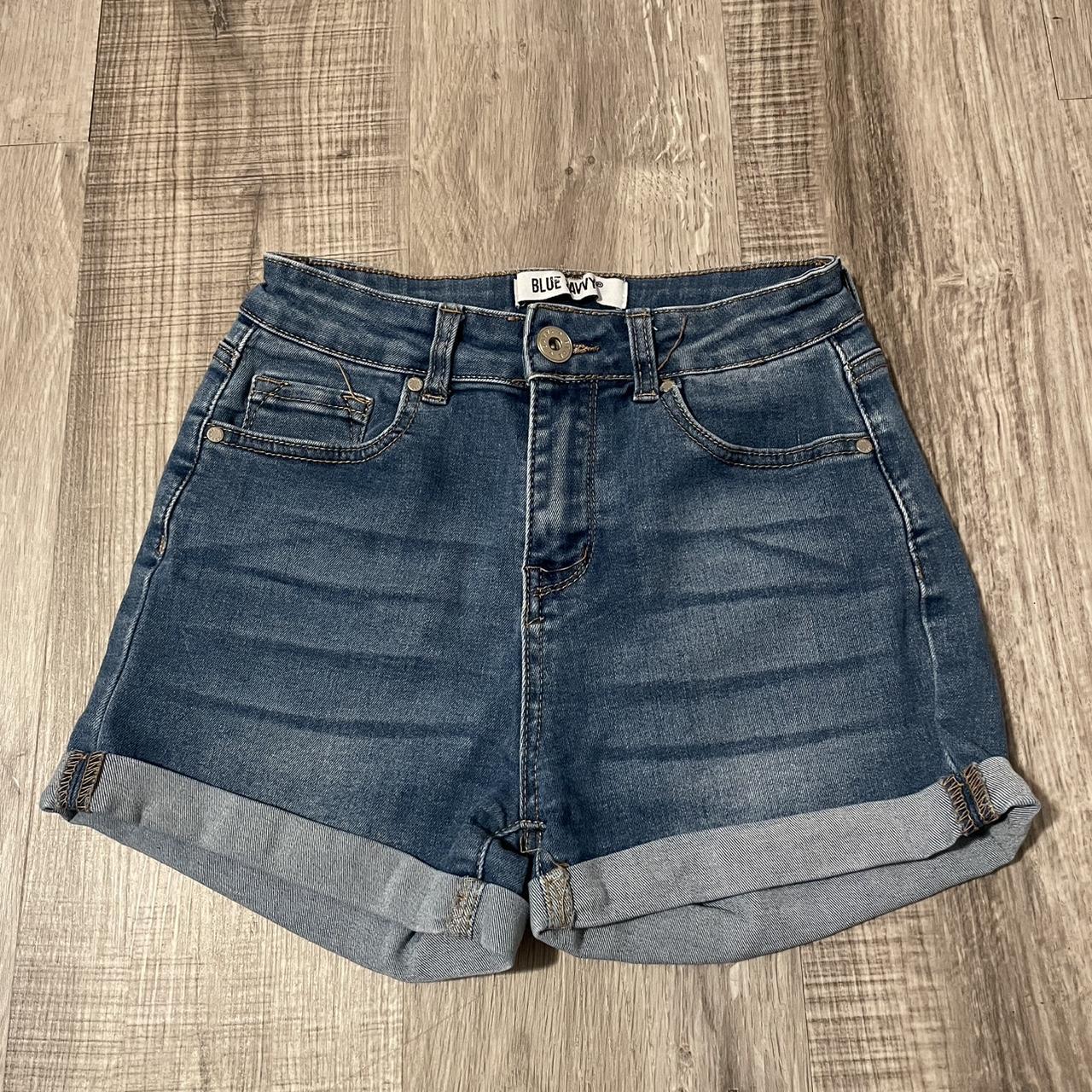 item listed by nabiicloset3