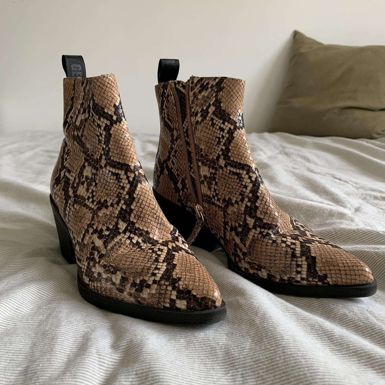 Kurt geiger hotsell snake boots