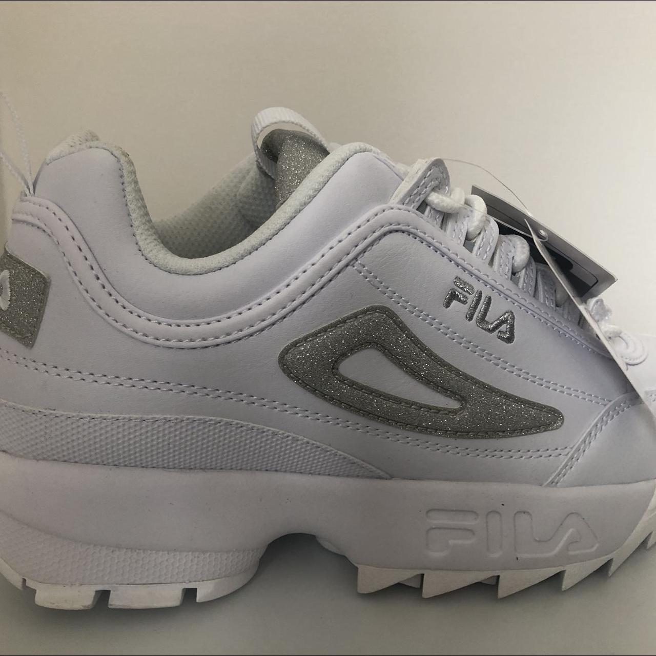 silver fila trainers
