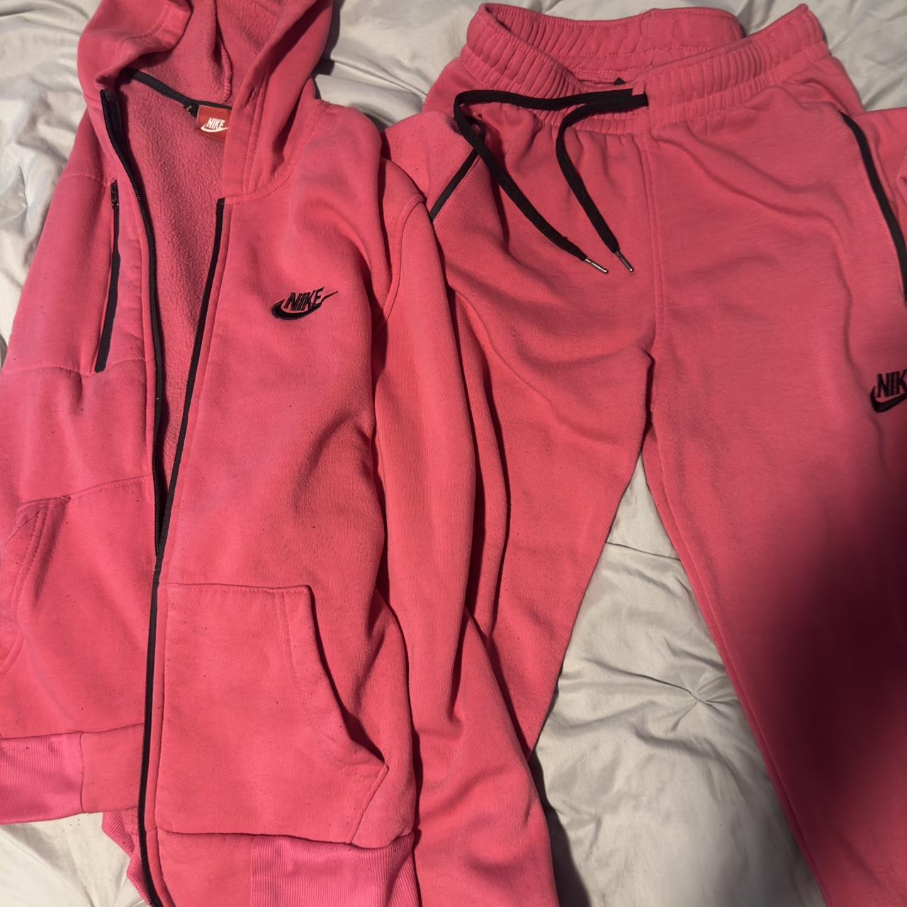 Hot pink clearance nike sweatsuit