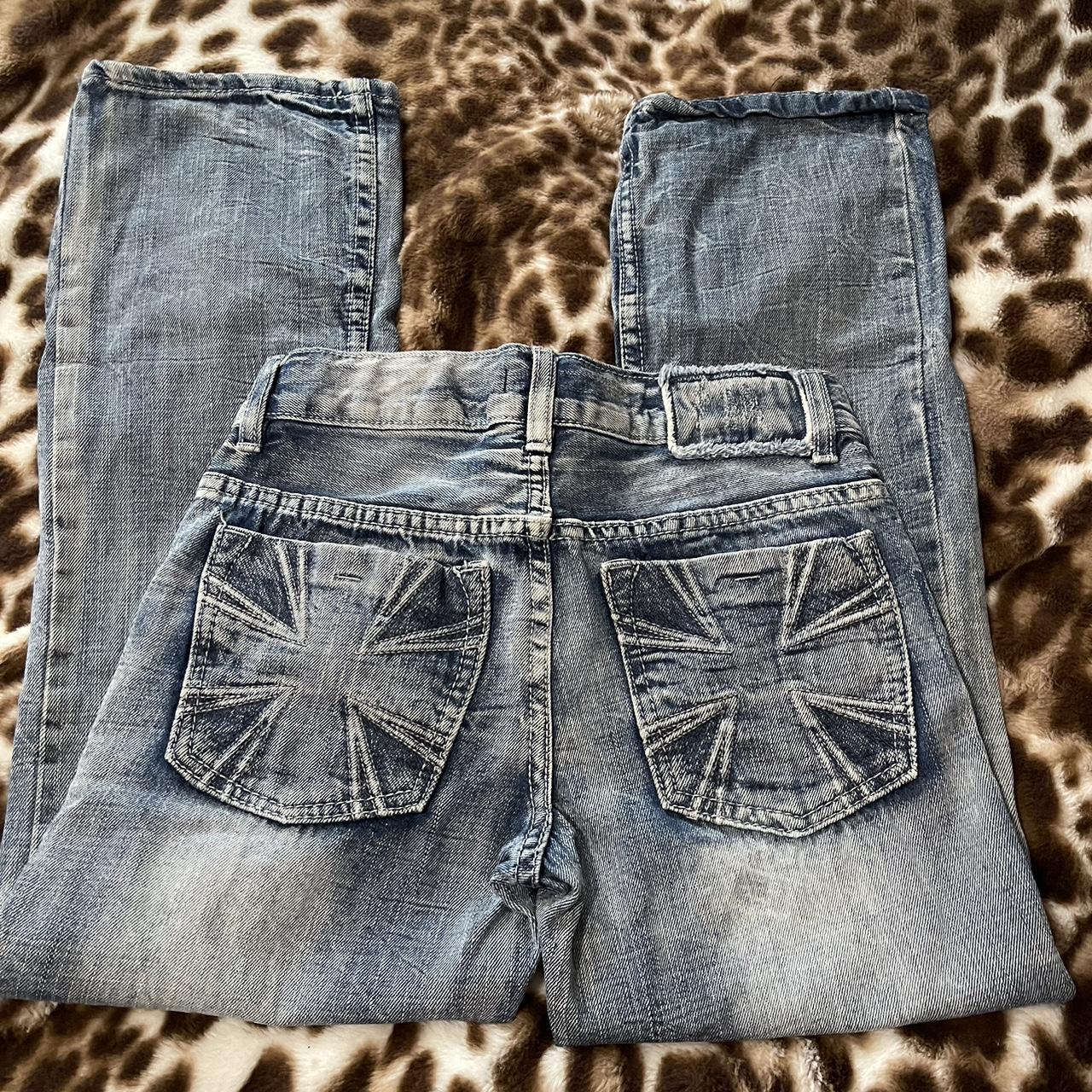 item listed by intrestsworld