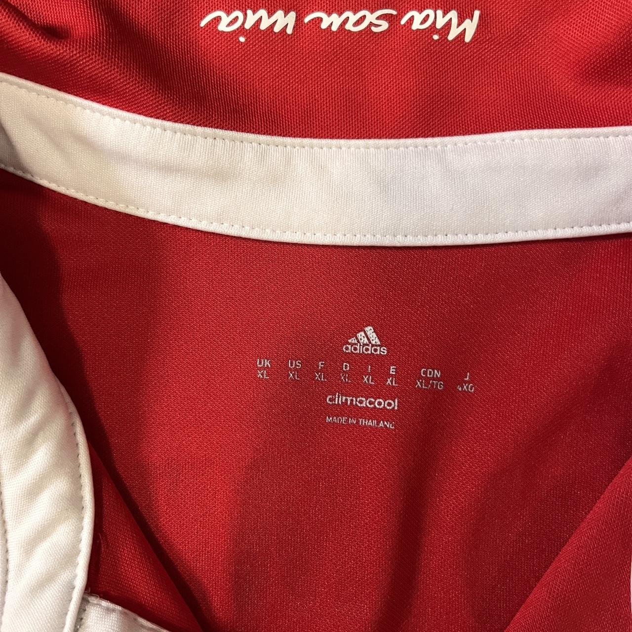 Red soccer jersey. In perfect condition. Size XL. - Depop
