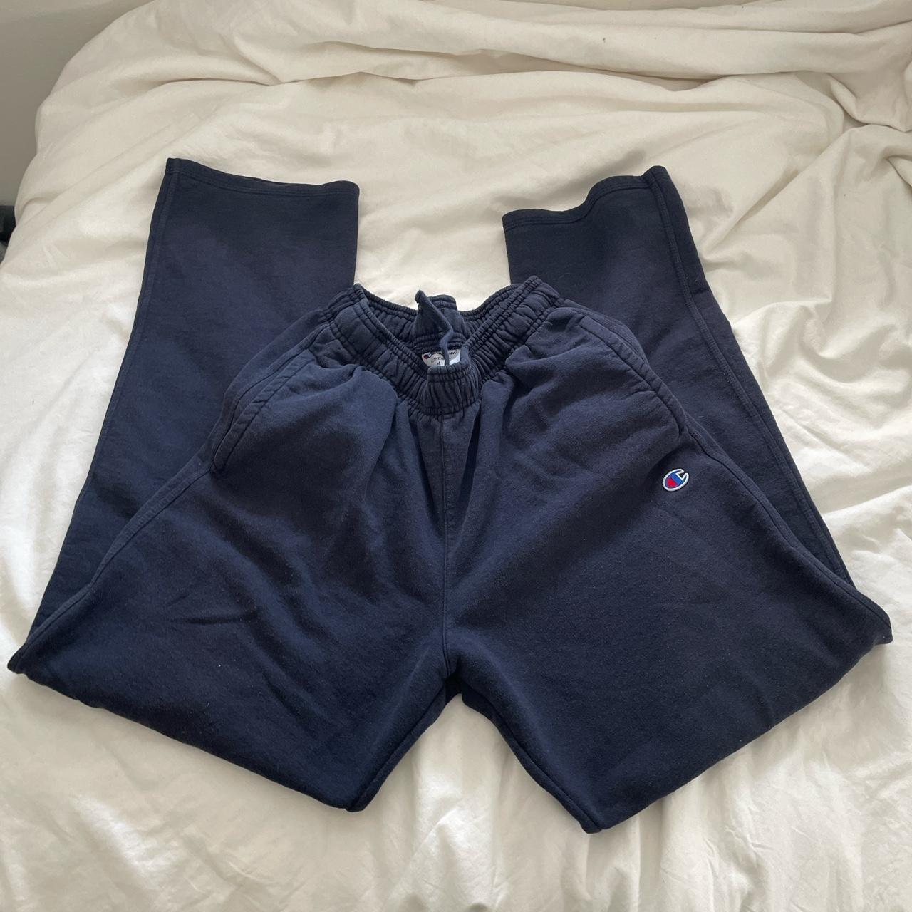 abces Helderheid verkopen Navy blue champion sweatpants best fits women's... - Depop