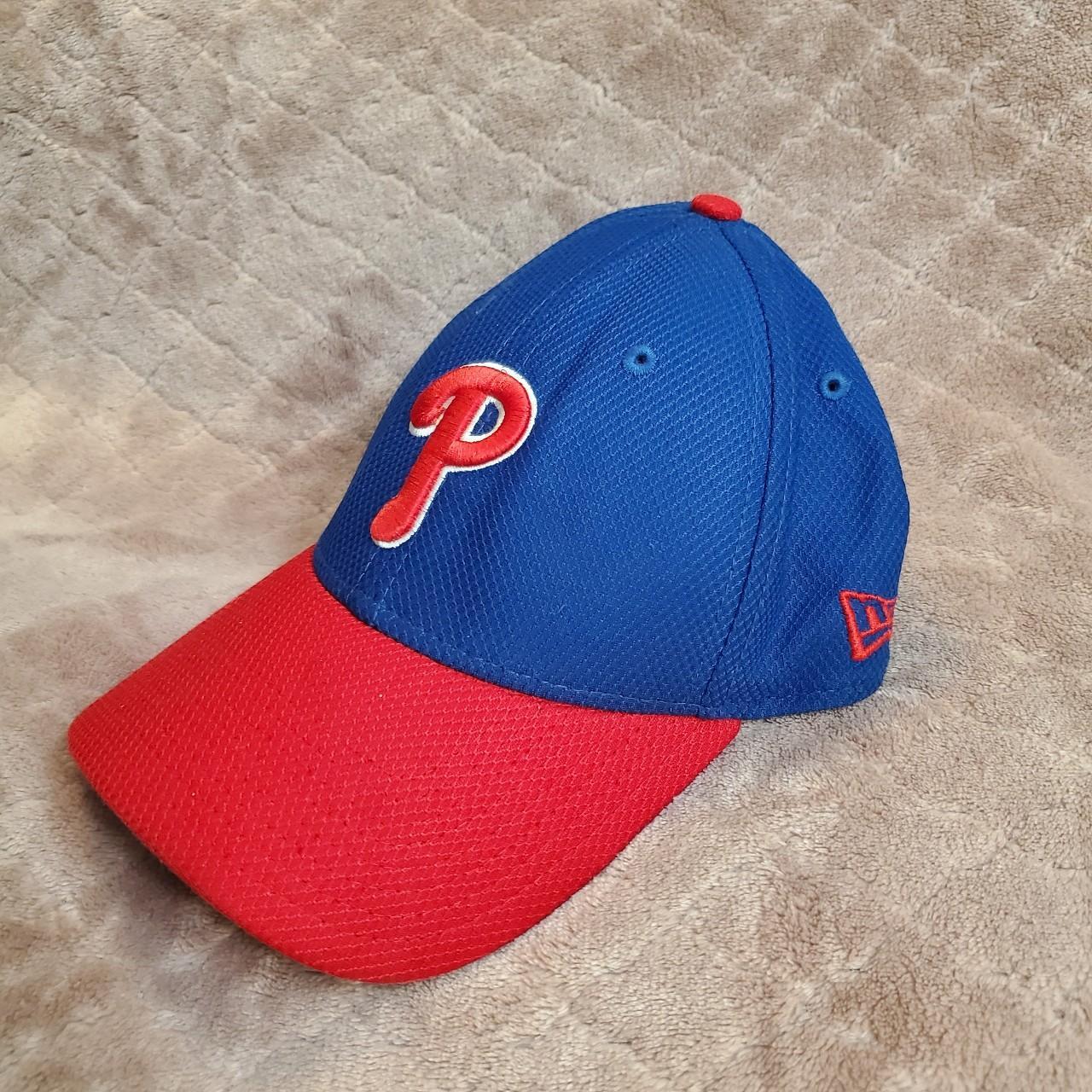Two Toned Phillies Fitted Hat 7 3/8 Custom made - Depop