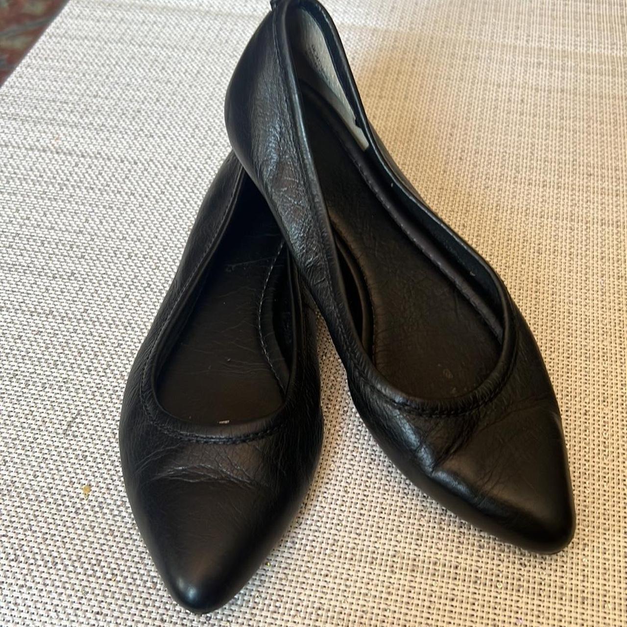 frye regina flats