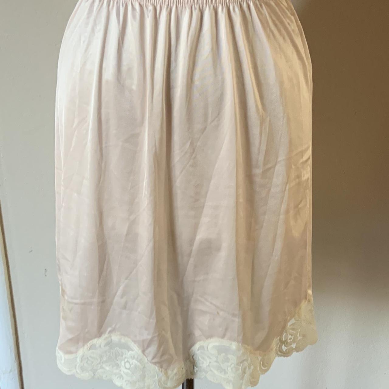 Vintage Vanity Fair M/24 White Silky Lace Nylon Pettipants Slip