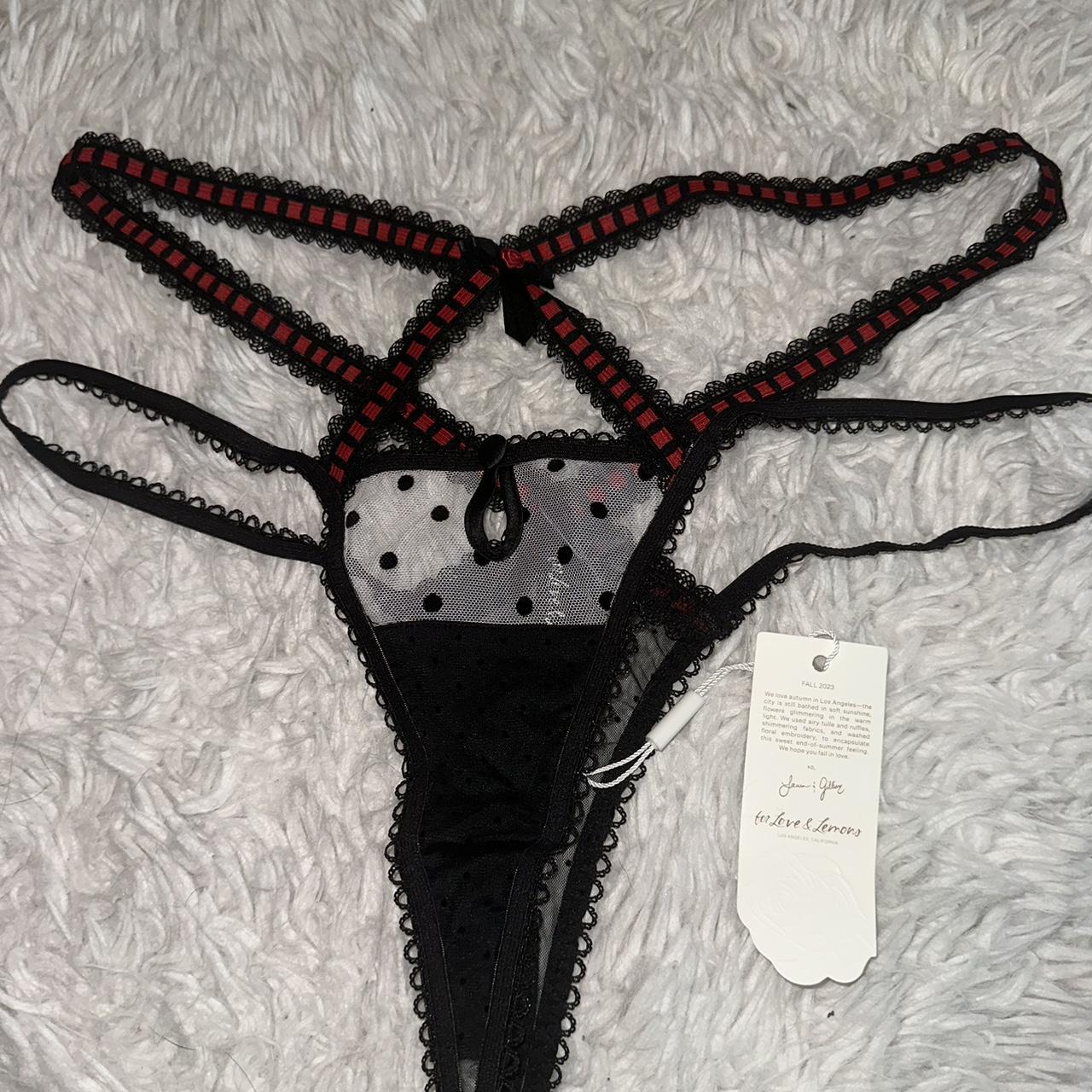 Victoria's Secret thong Never worn. Ordered and - Depop