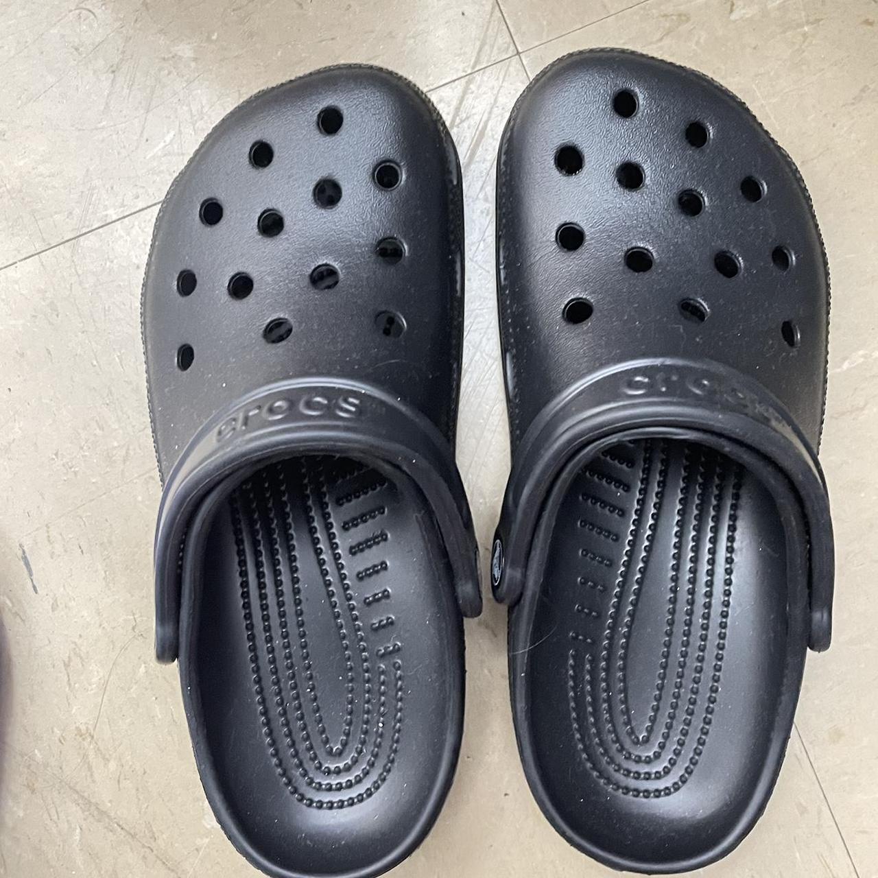 Womens black crocs hot sale size 5