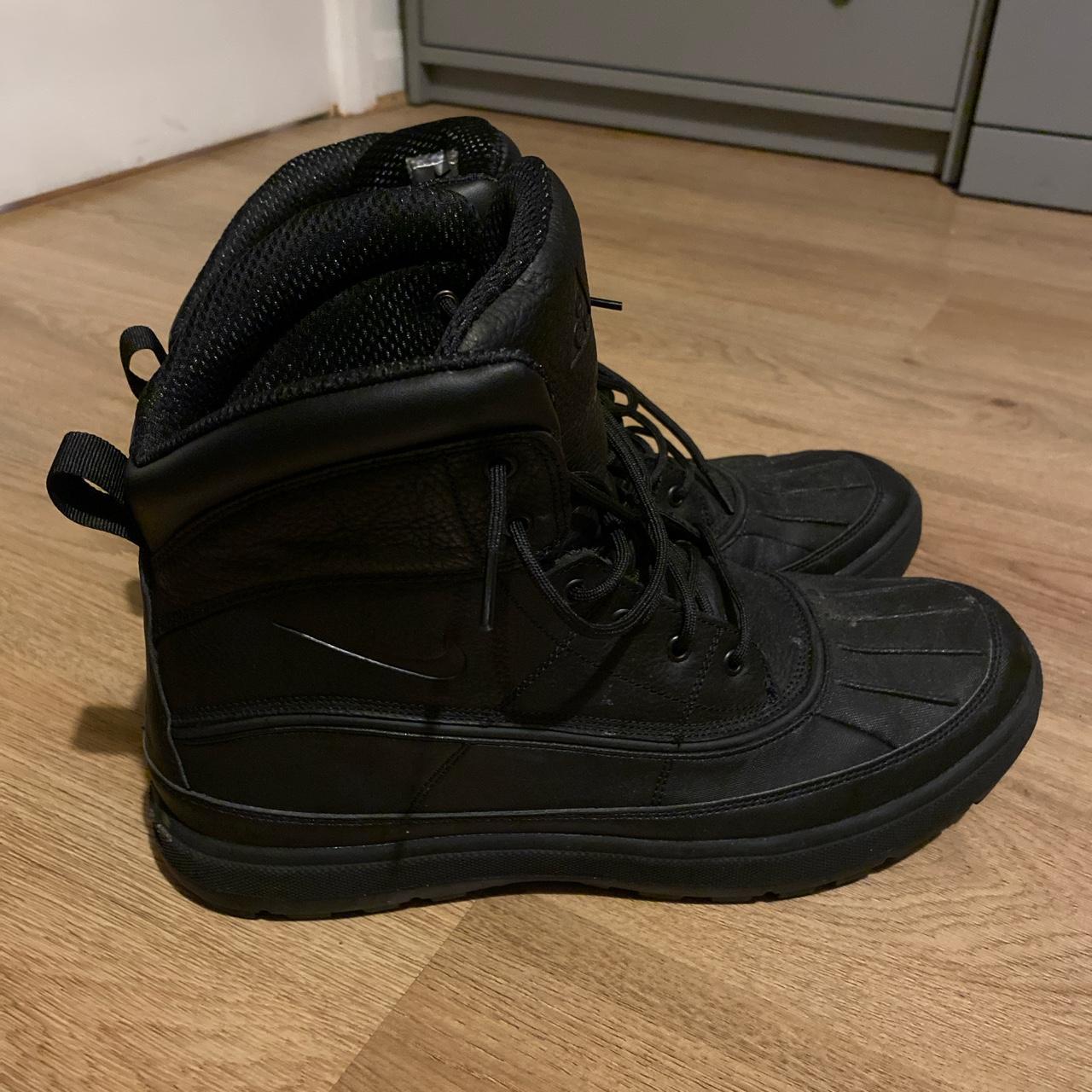 cheap black nike boots