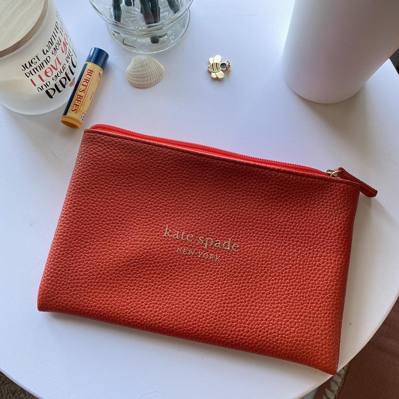 Kate spade larchmont hot sale avenue logo gia