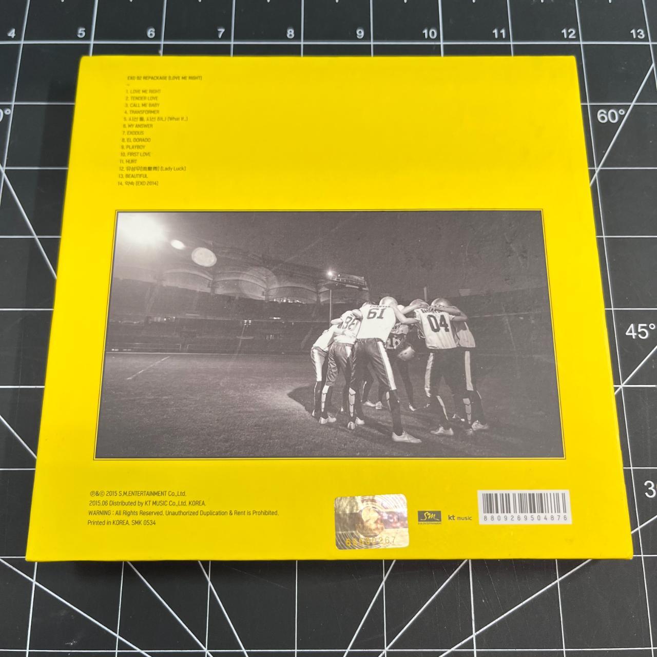 EXO The 2nd Repackage Album Love Me Right (Korean... - Depop