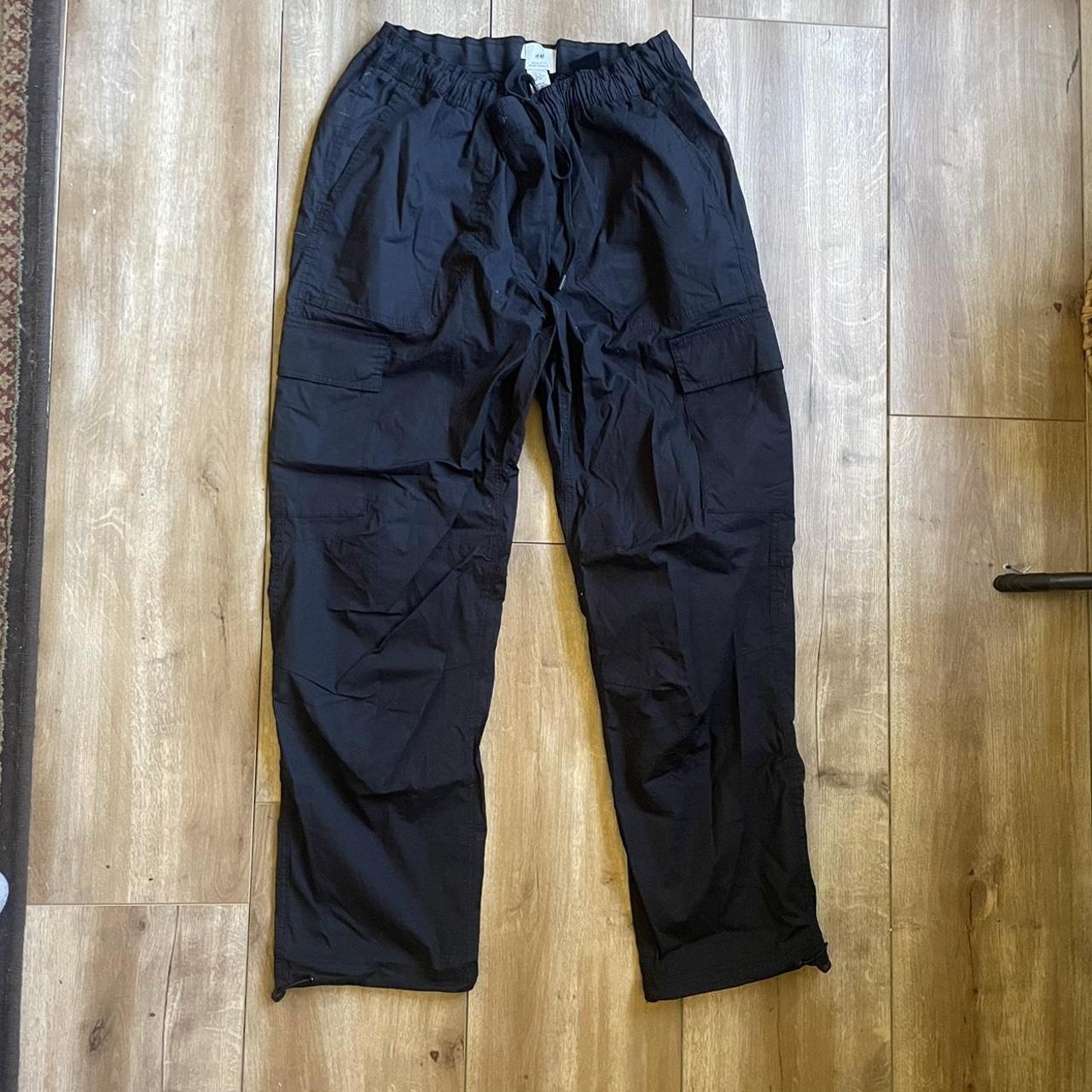 Black cargo regular h &M fit XL never been worn - Depop