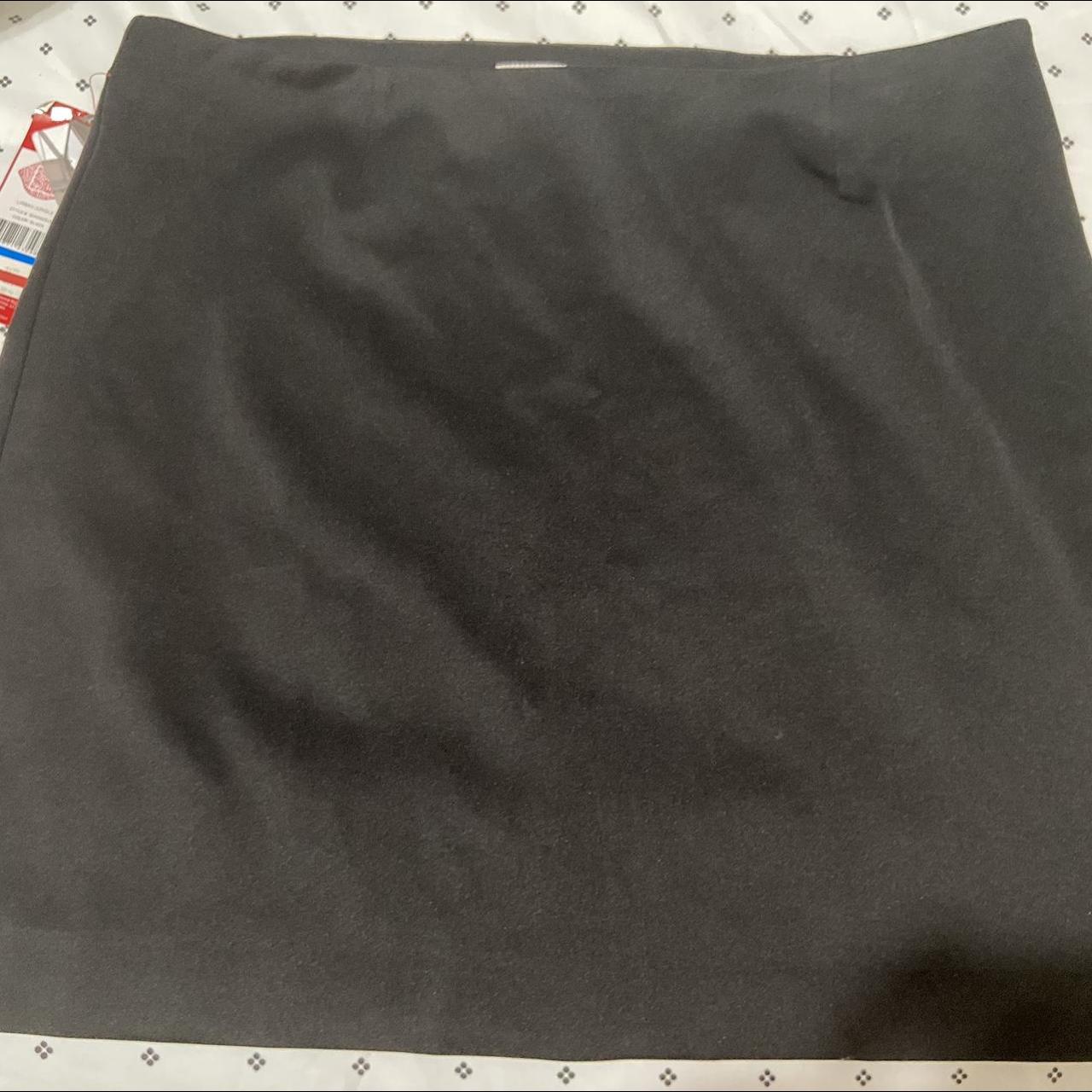 Macy's Women's Black Skirt | Depop