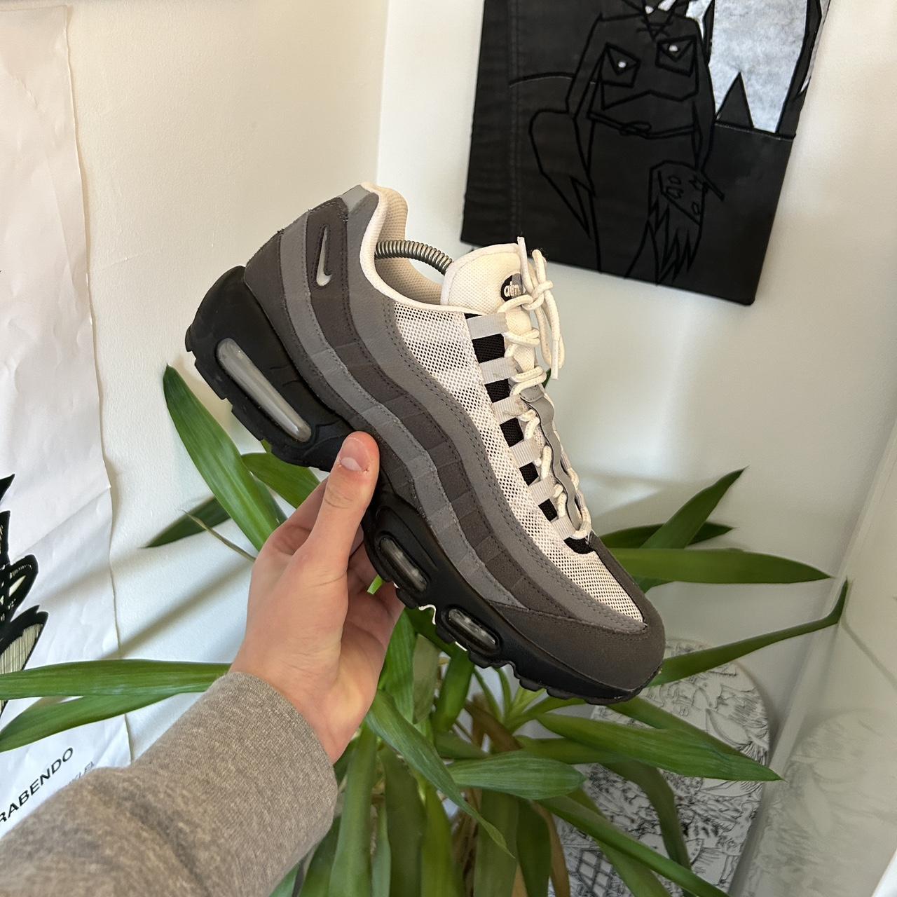 gs air max 97 grey black and crimson