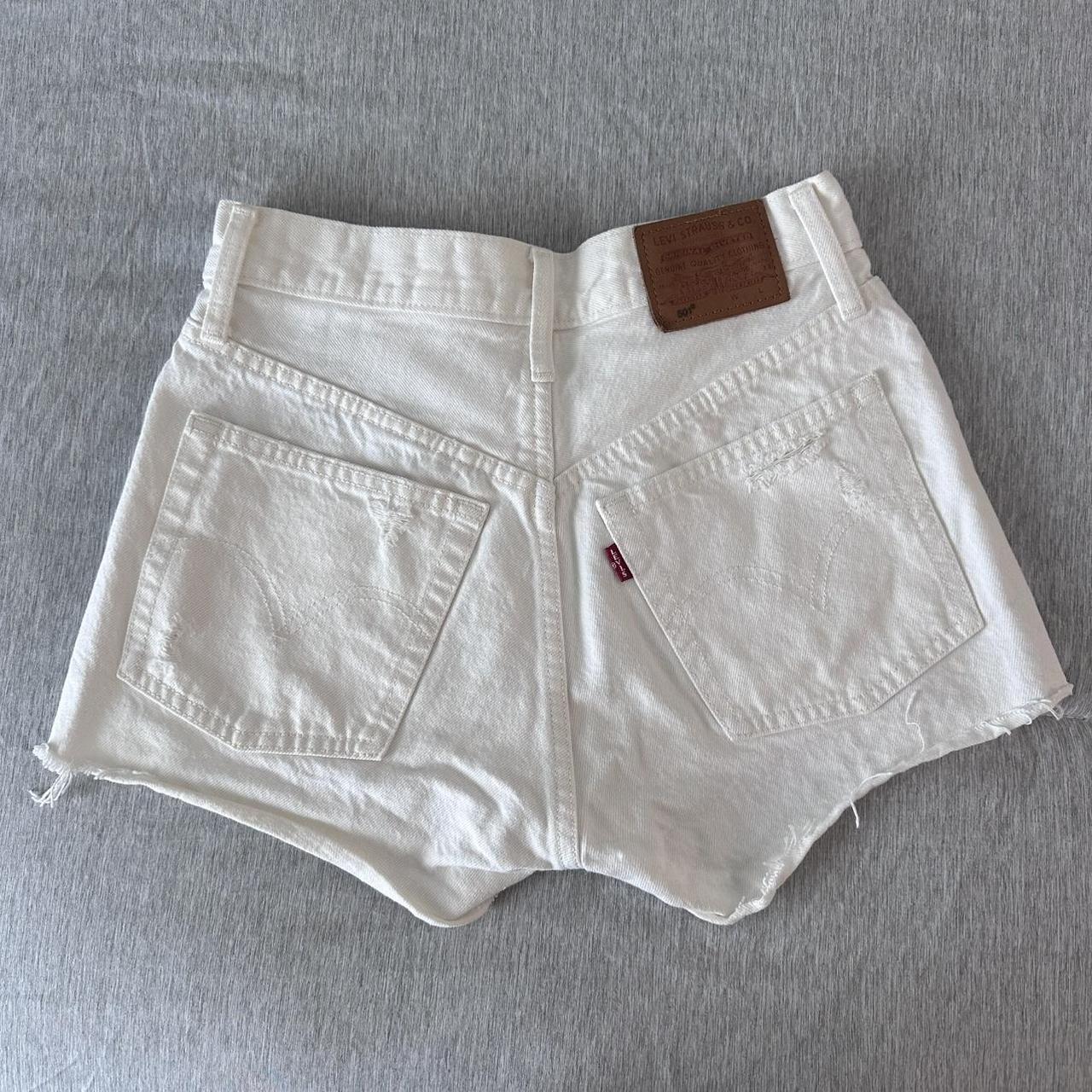Levi's Women's Shorts White 24