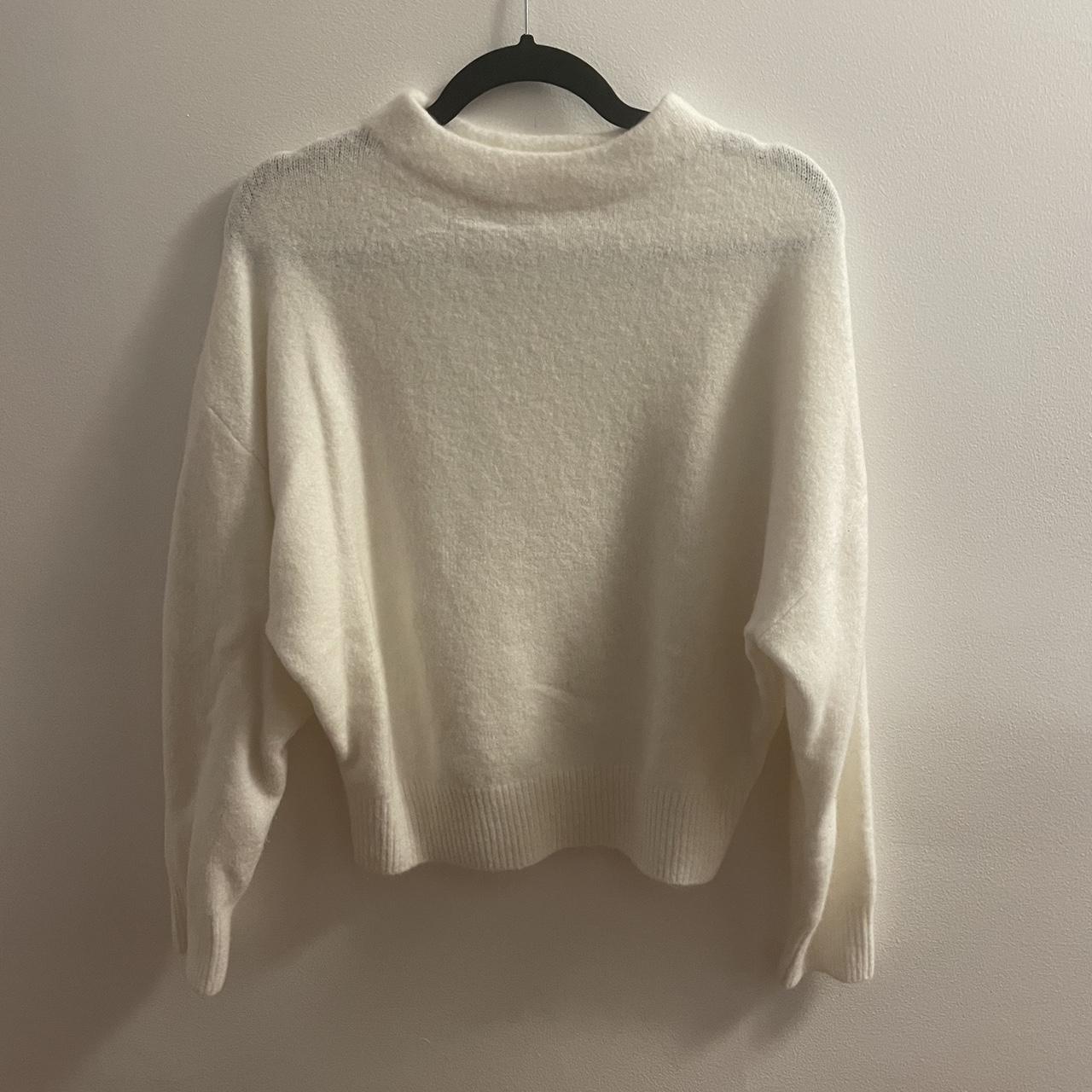 Zara white fuzzy sweater, size s, worn once - Depop