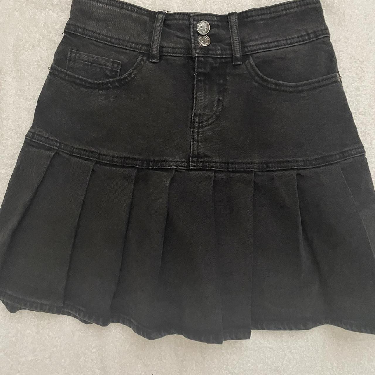 Wild fable black pleated skirt - Depop