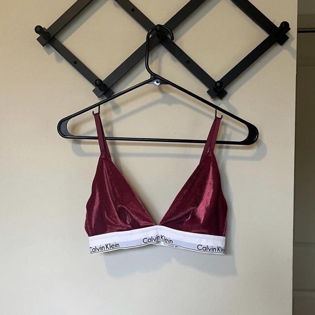 Calvin klein outlet red velvet bra