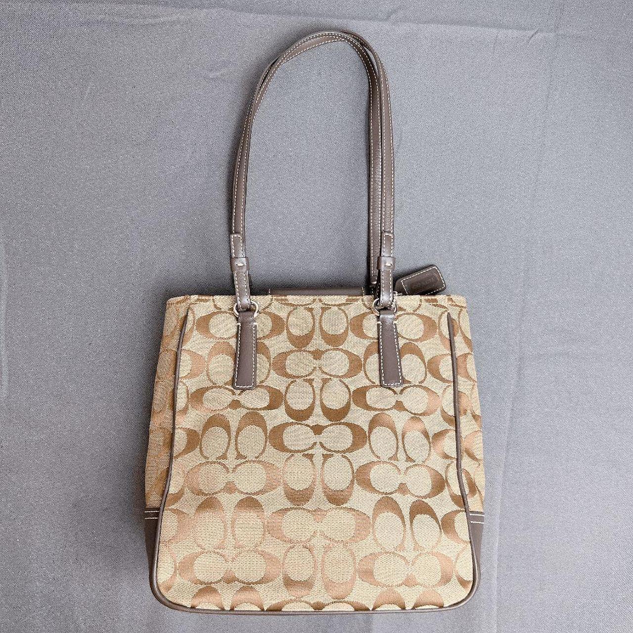 COACH VINTAGE BROWN TAN SIGNATURE TOTE 6090 SHOULDER. Depop